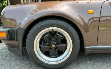 Porsche-930-1982-Coupe-12