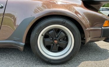 Porsche-930-1982-Coupe-13