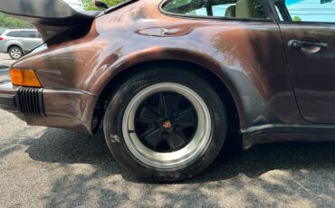 Porsche-930-1982-Coupe-14