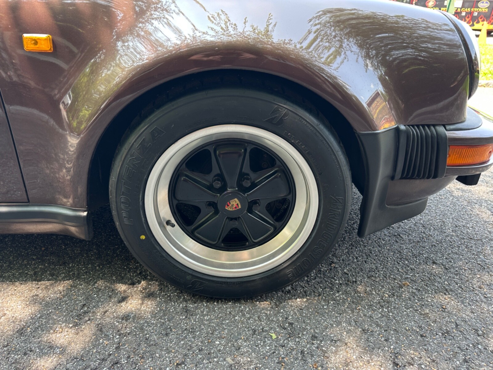Porsche-930-1982-Coupe-15