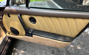 Porsche-930-1982-Coupe-17