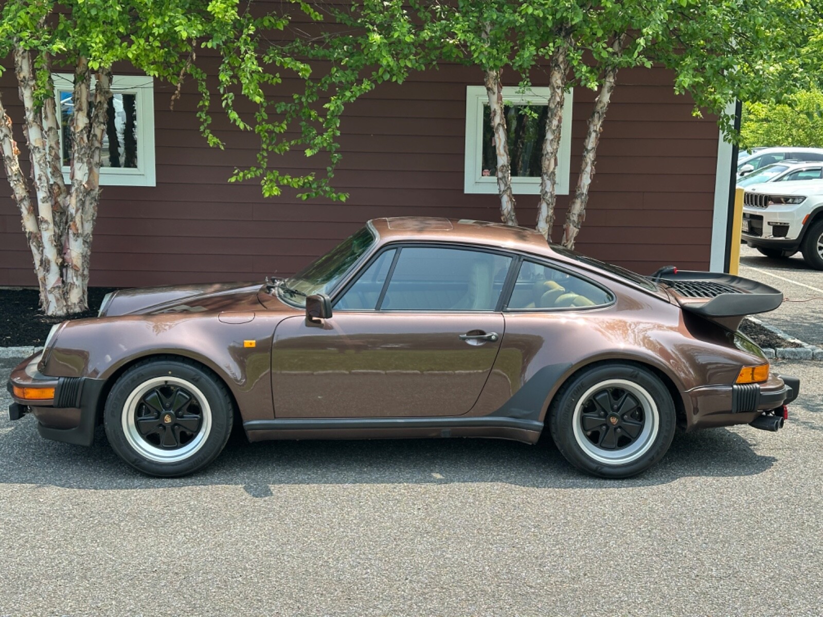 Porsche-930-1982-Coupe-2