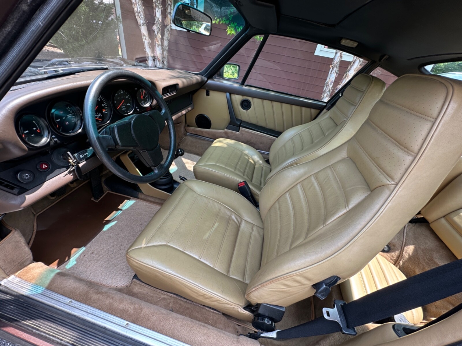 Porsche-930-1982-Coupe-25