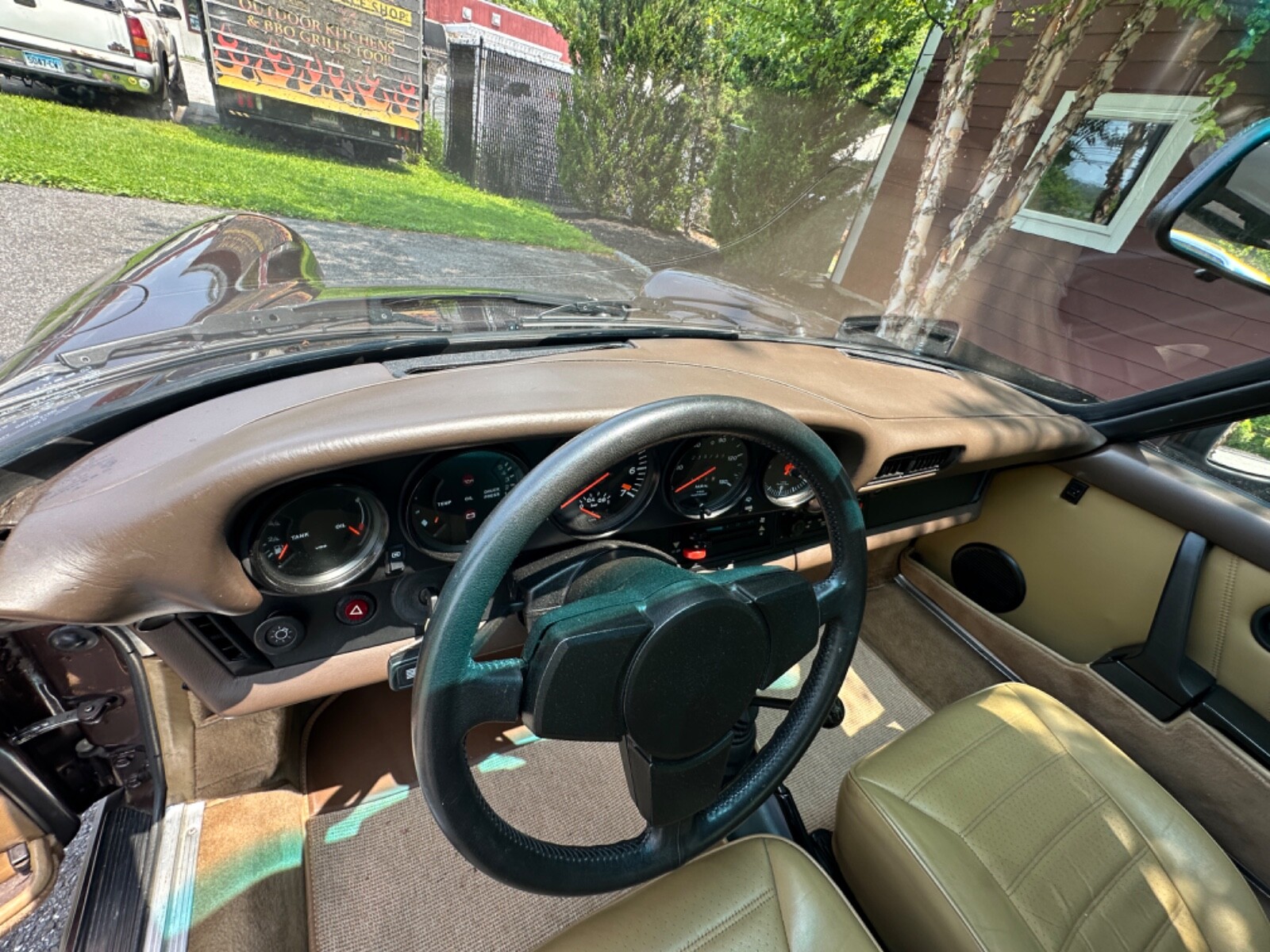 Porsche-930-1982-Coupe-28