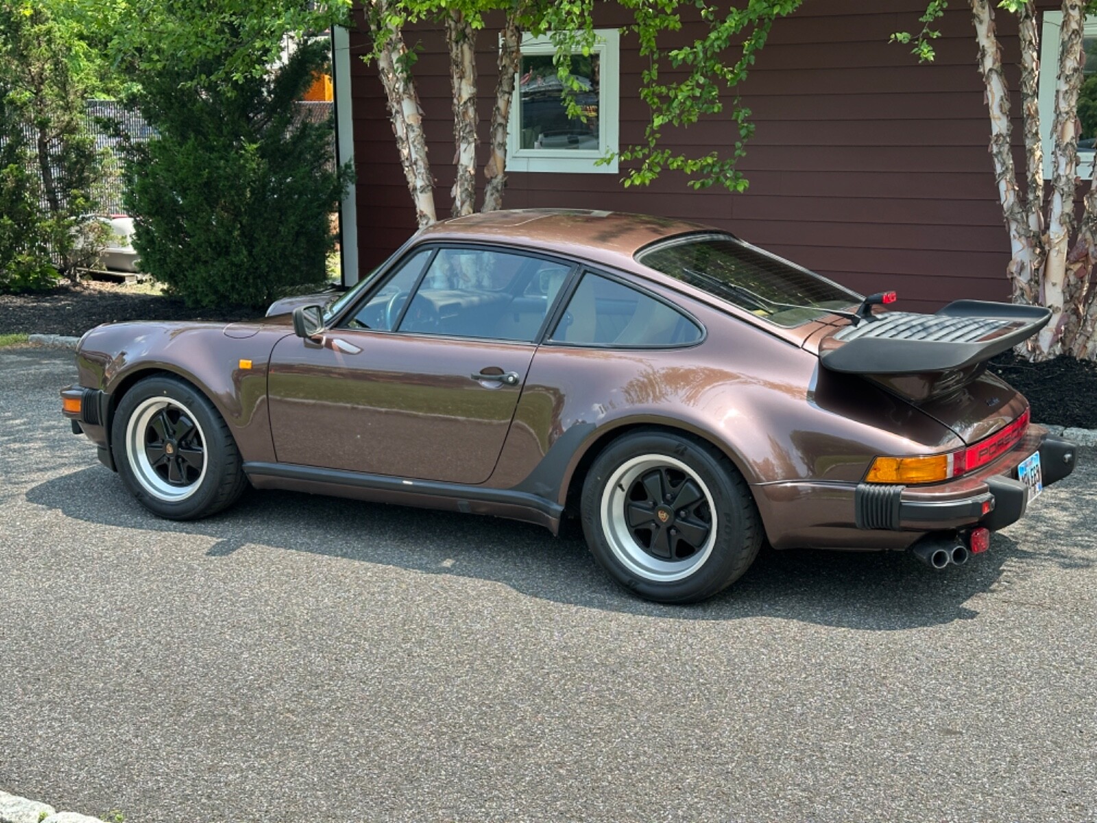 Porsche-930-1982-Coupe-3