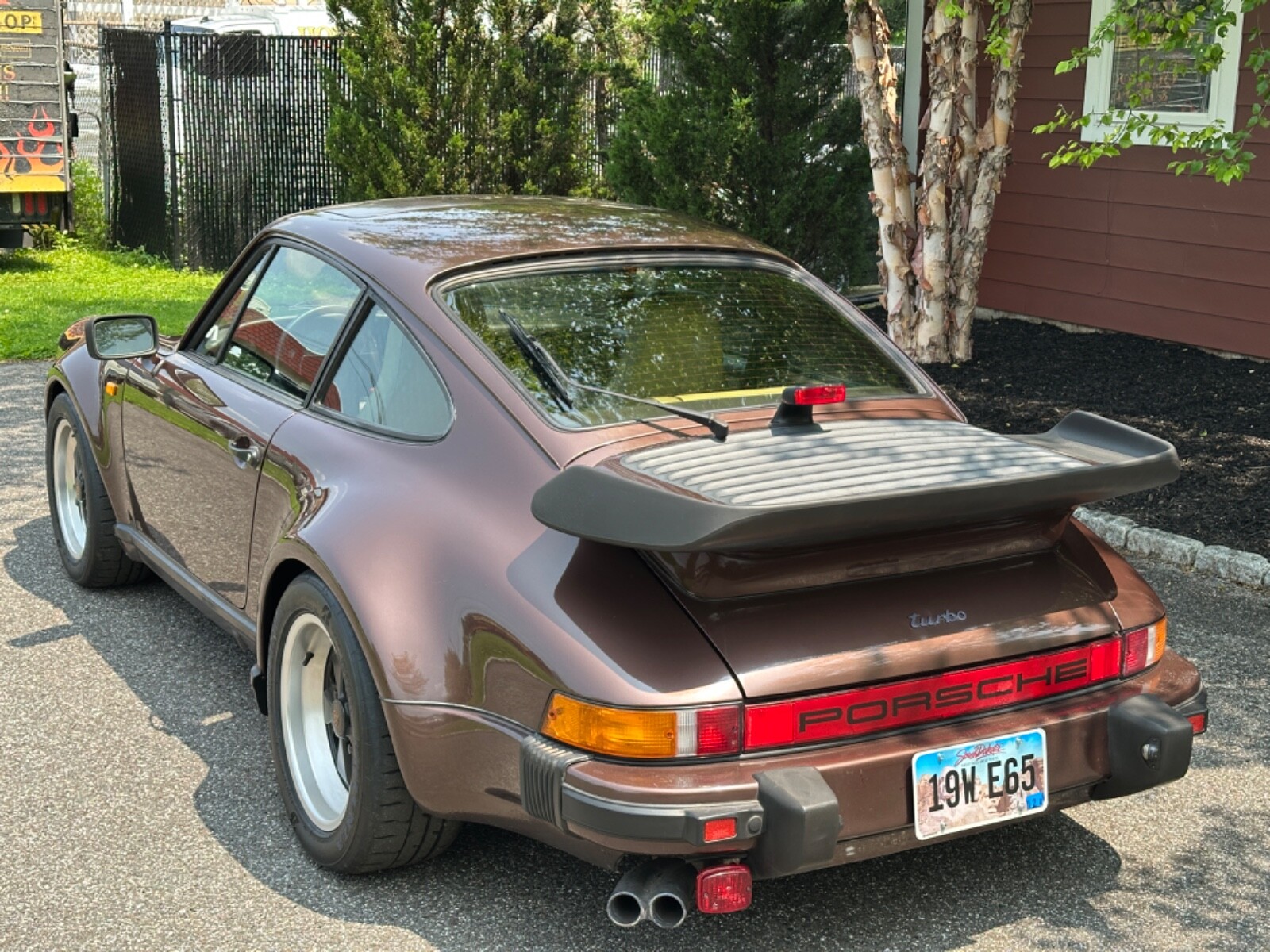 Porsche-930-1982-Coupe-4