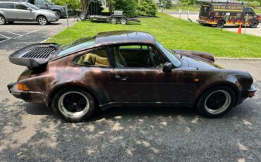 Porsche-930-1982-Coupe-8