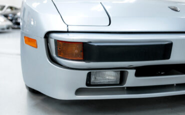 Porsche-944-1983-Coupe-12