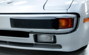 Porsche-944-1983-Coupe-13