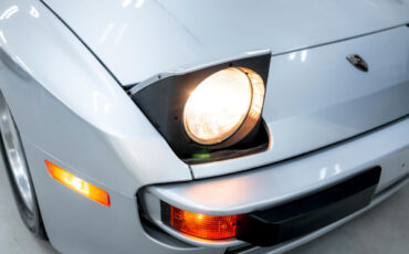 Porsche-944-1983-Coupe-19