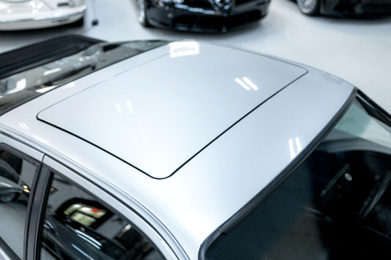 Porsche-944-1983-Coupe-27