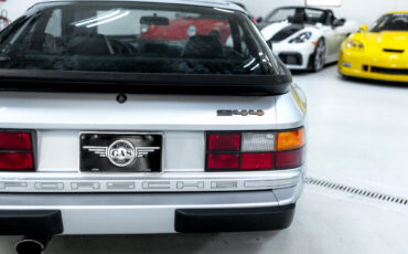 Porsche-944-1983-Coupe-31
