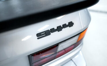 Porsche-944-1983-Coupe-35