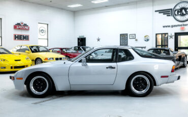 Porsche-944-1983-Coupe-4