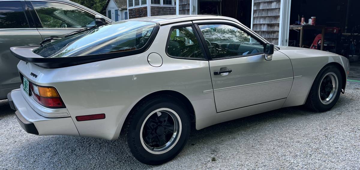 Porsche-944-1984-silver-4