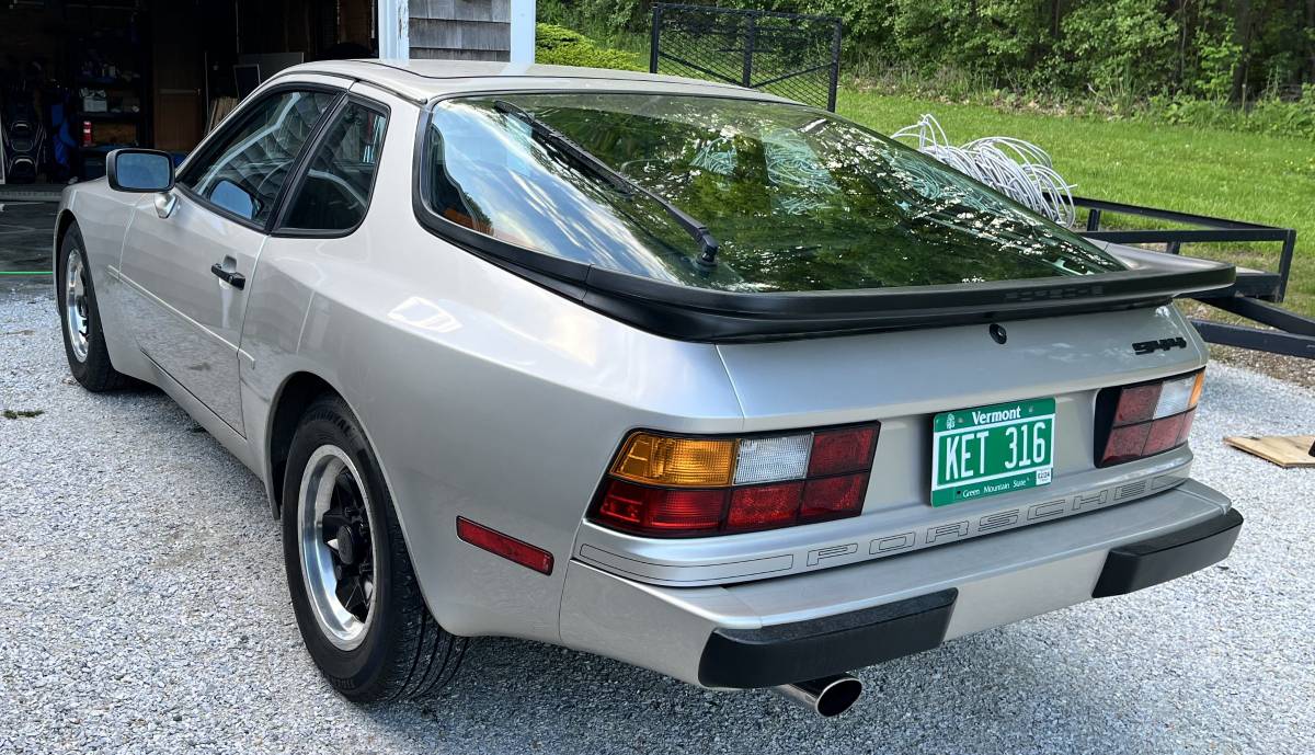 Porsche-944-1984-silver-5