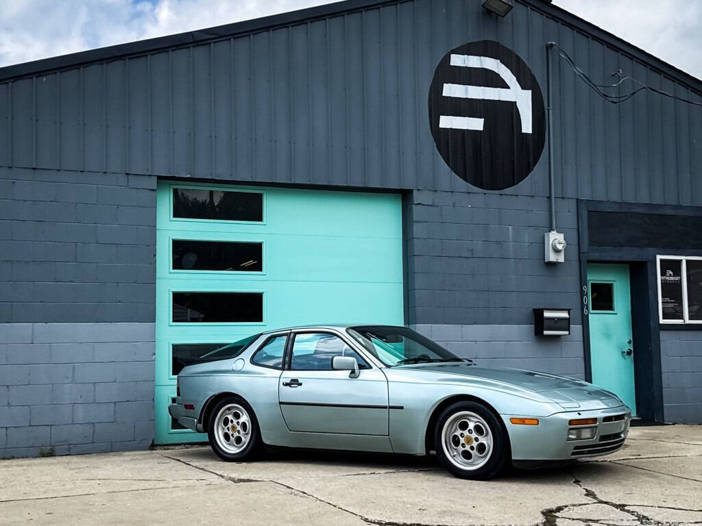 Porsche 944 1986 Hatchback