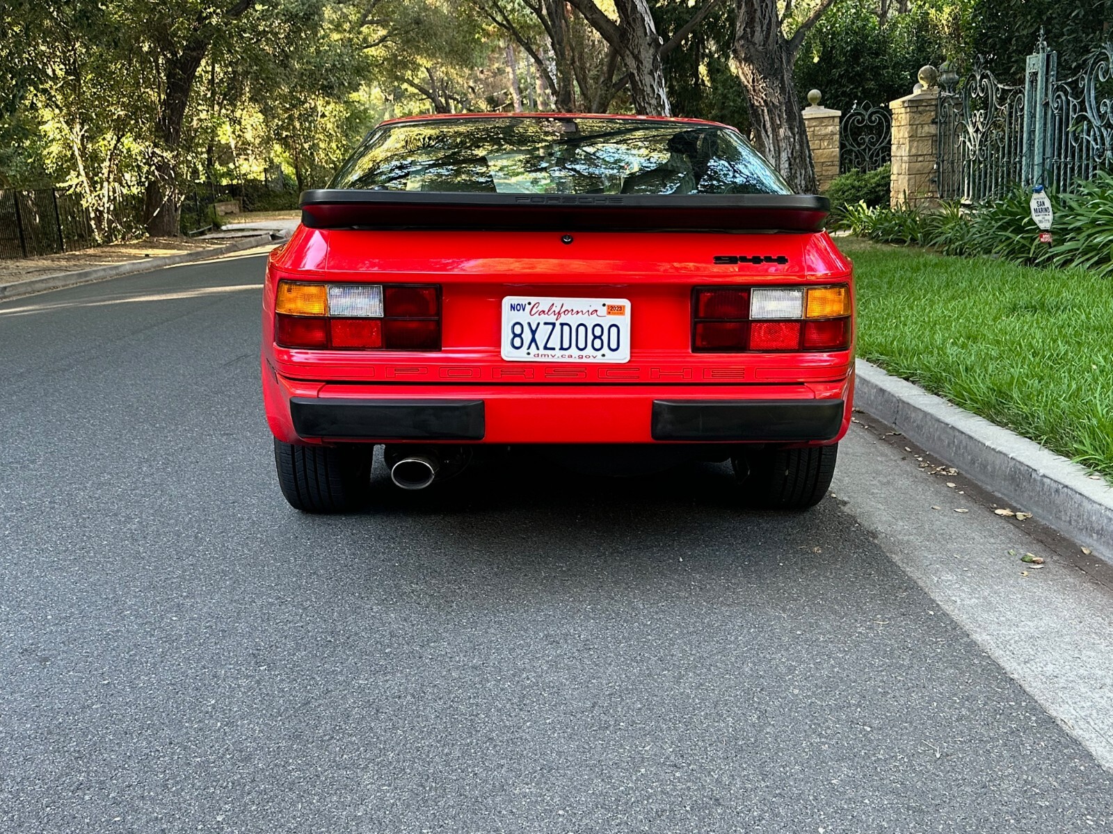 Porsche-944-1987-Coupe-11