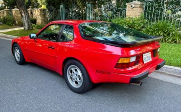 Porsche-944-1987-Coupe-2