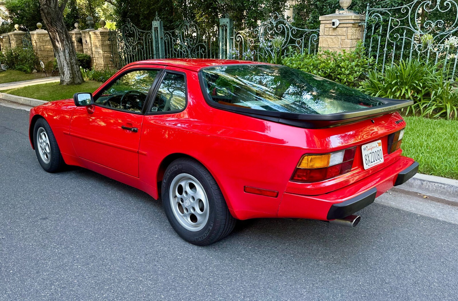 Porsche-944-1987-Coupe-2