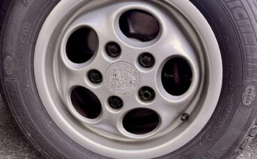 Porsche-944-1987-Coupe-24