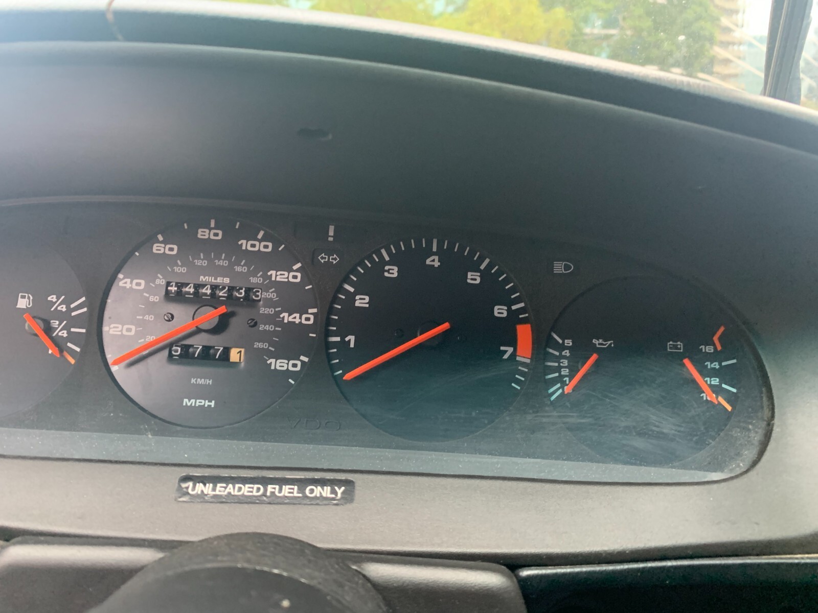 Porsche-944-1989-Coupe-10