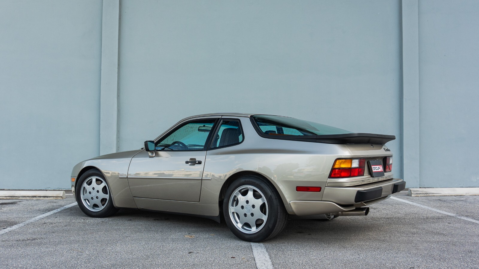 Porsche-944-1989-Coupe-10