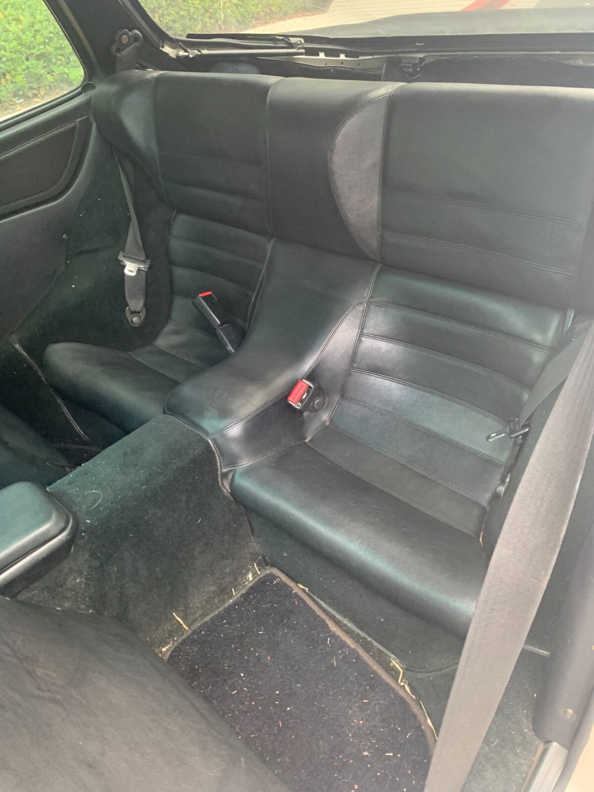 Porsche-944-1989-Coupe-17