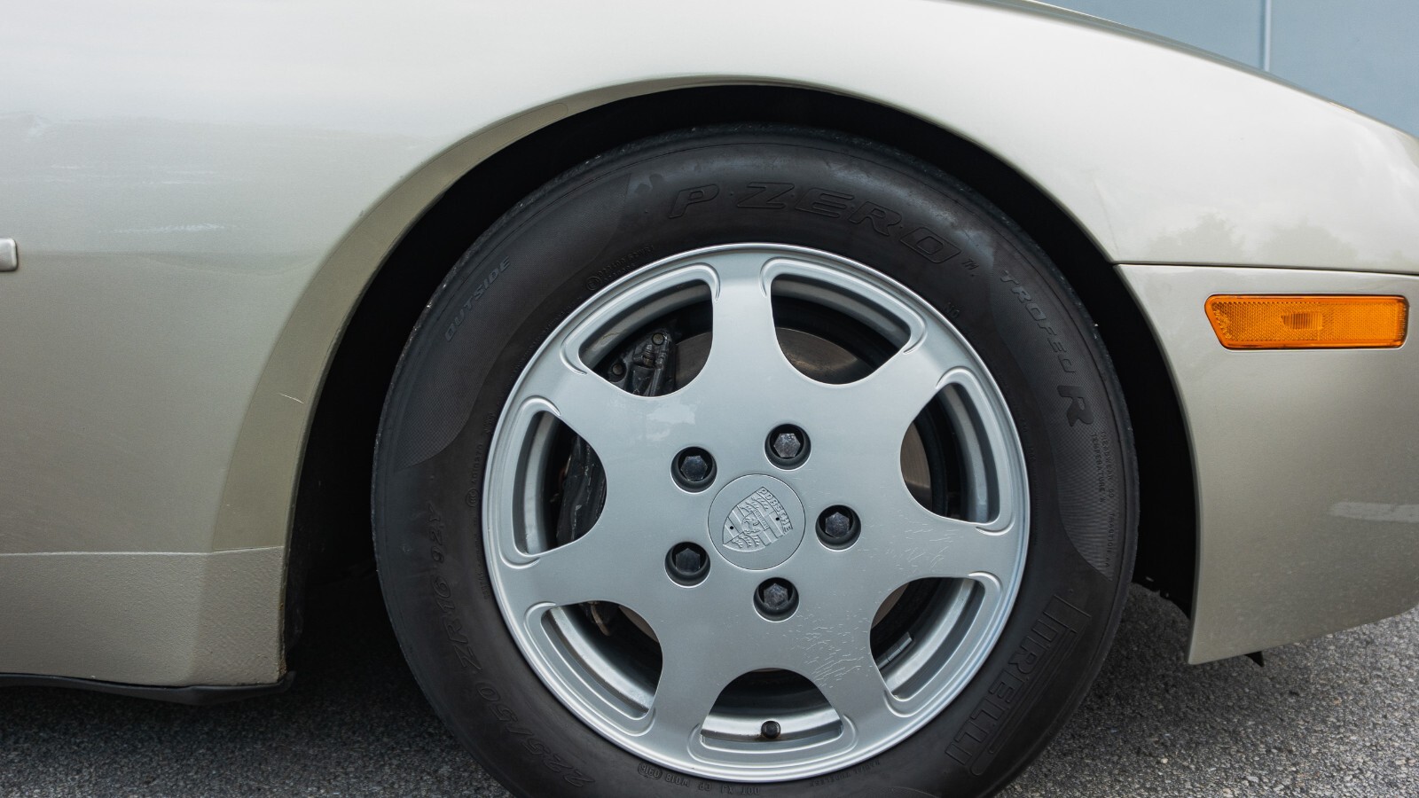 Porsche-944-1989-Coupe-2