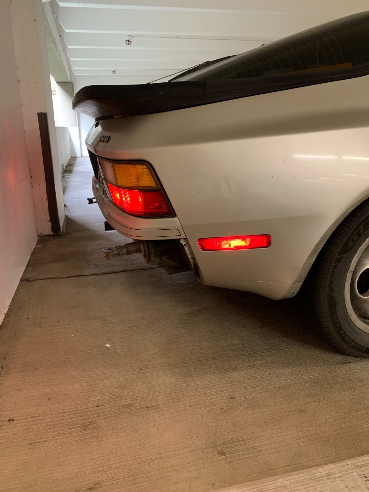 Porsche-944-1989-Coupe-24