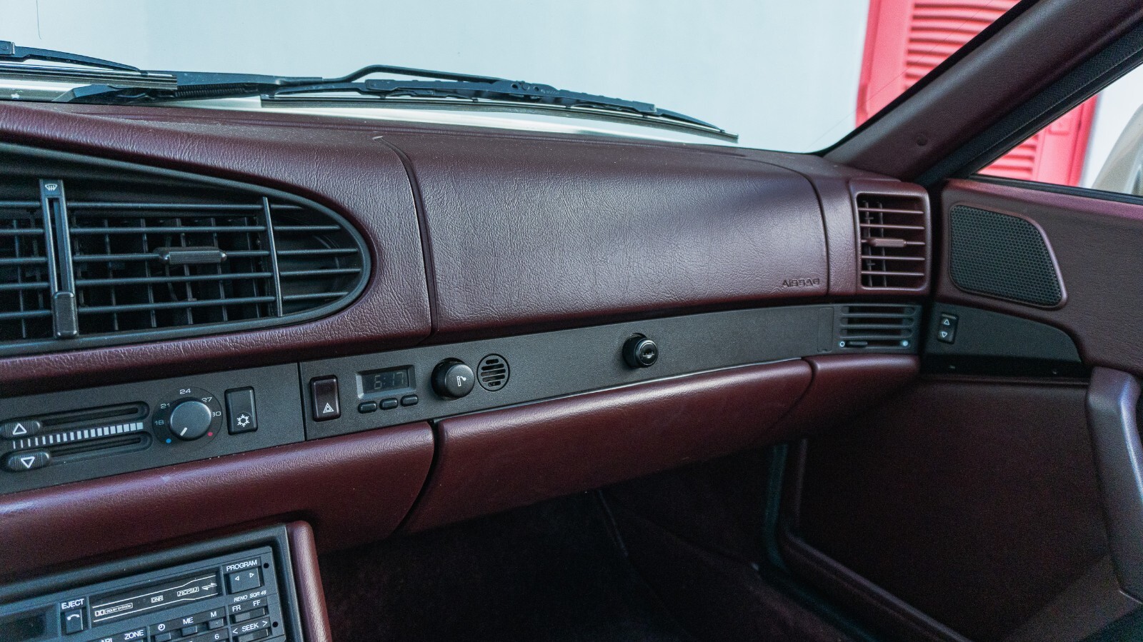 Porsche-944-1989-Coupe-24