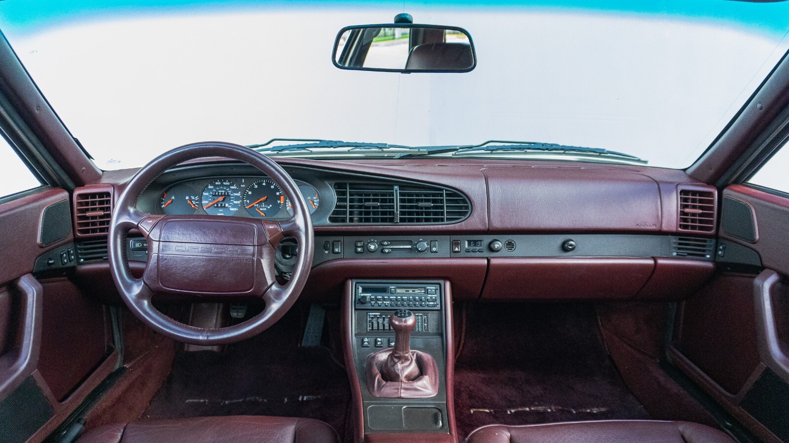 Porsche-944-1989-Coupe-27