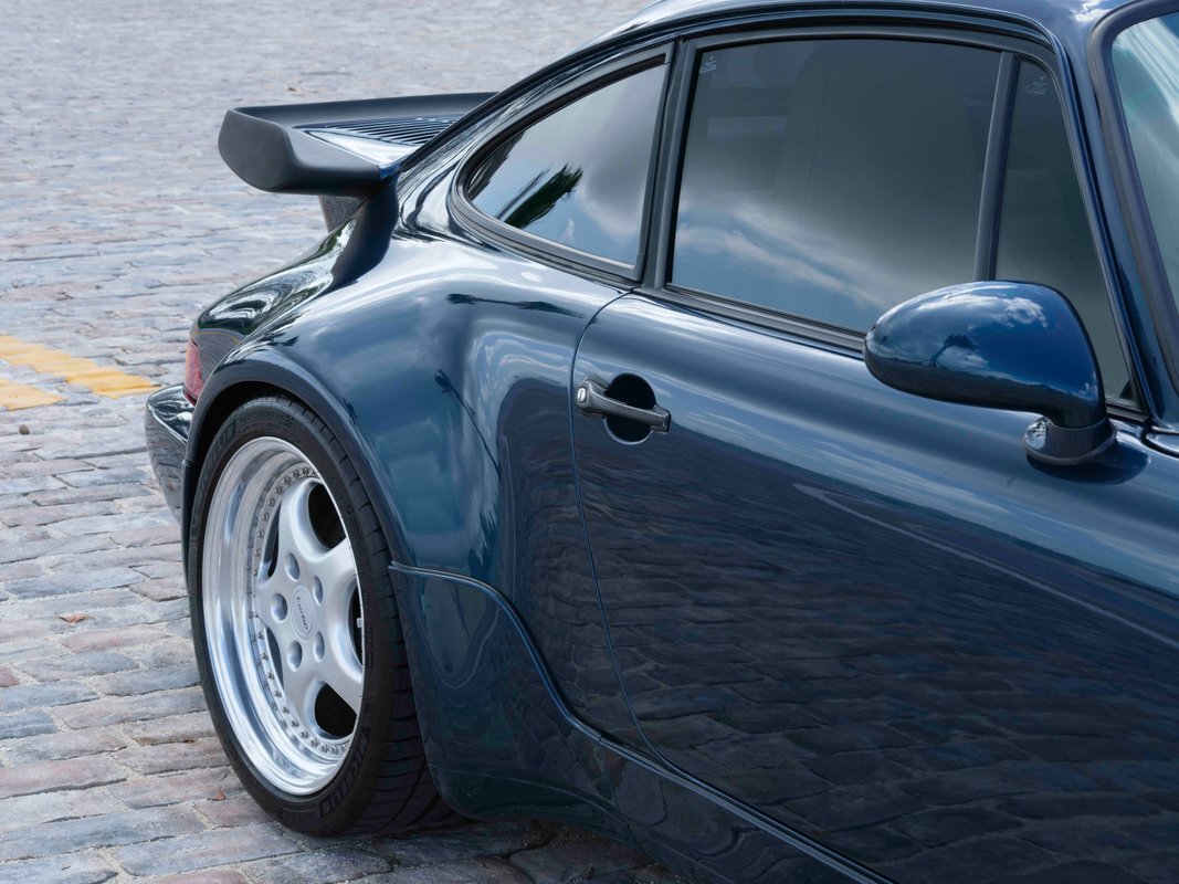 Porsche-964-1991-17
