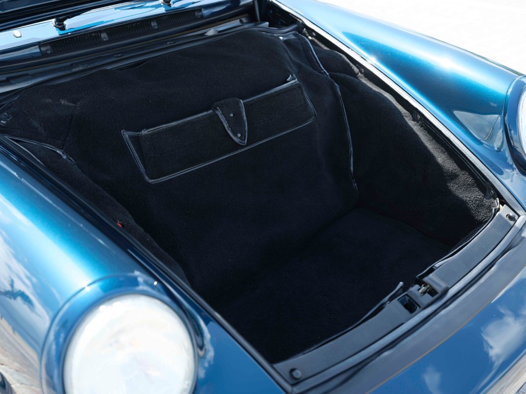 Porsche-964-1991-18