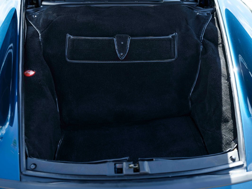 Porsche-964-1991-19