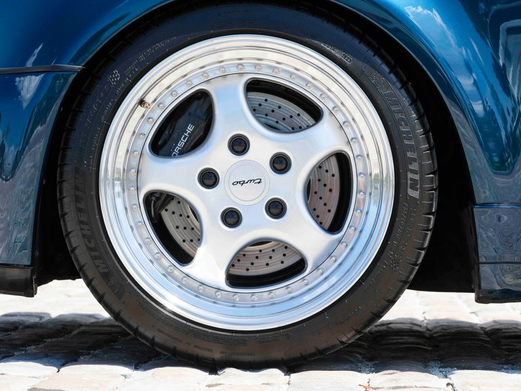 Porsche-964-1991-24