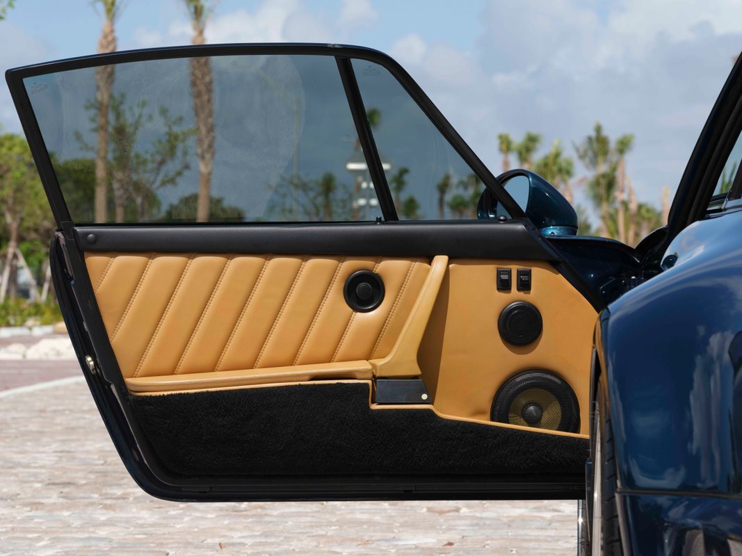 Porsche-964-1991-25