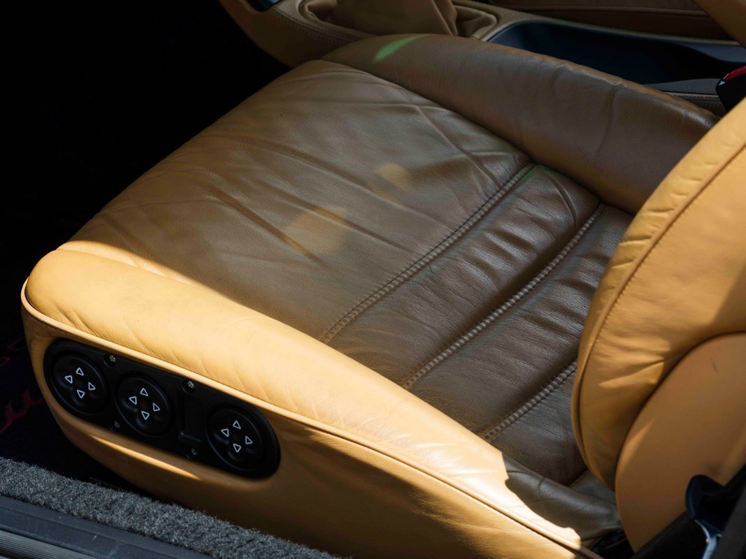 Porsche-964-1991-30