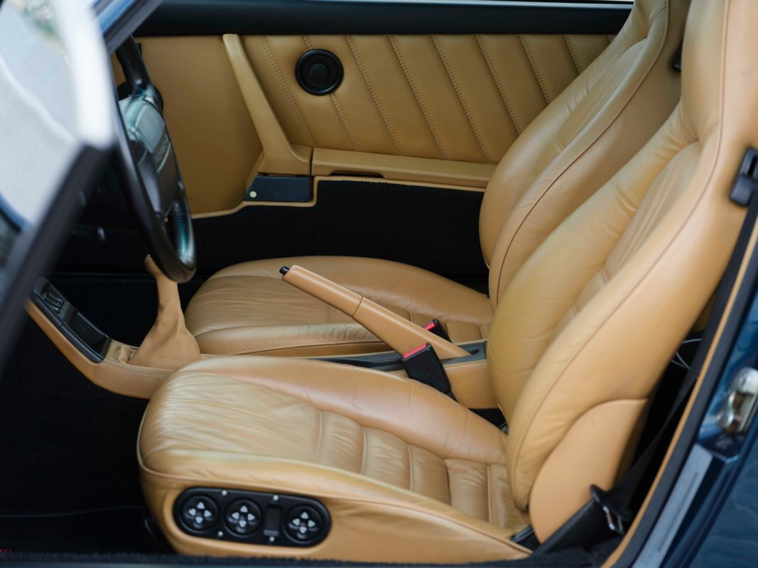 Porsche-964-1991-31