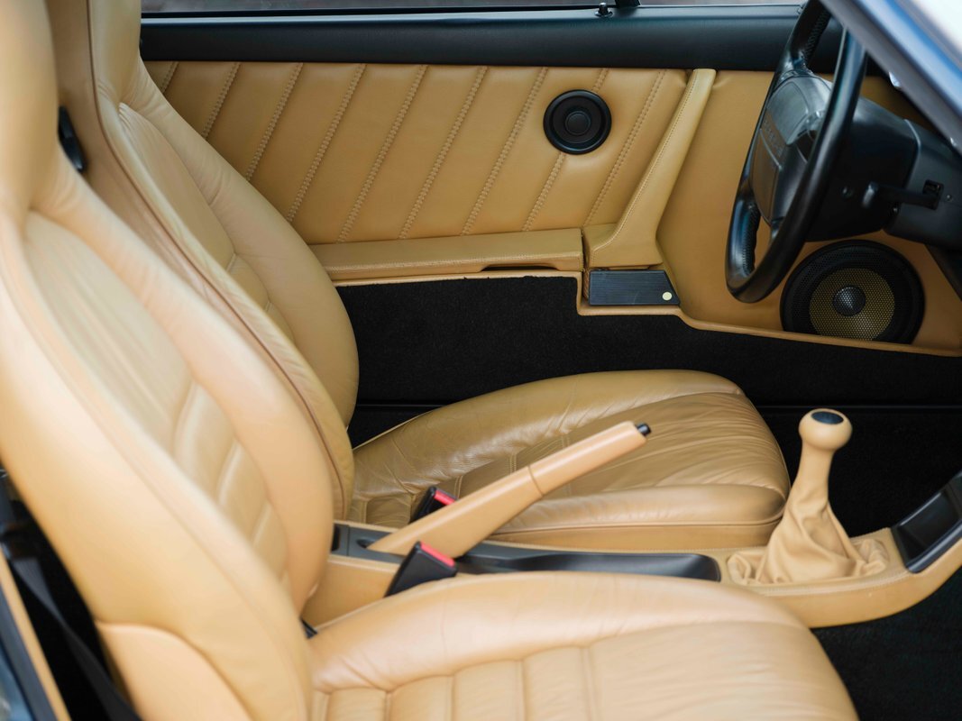 Porsche-964-1991-35