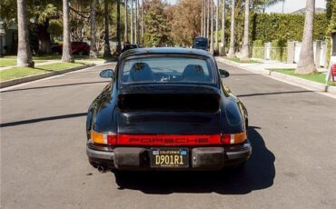 Porsche-SC-1979-Coupe-10