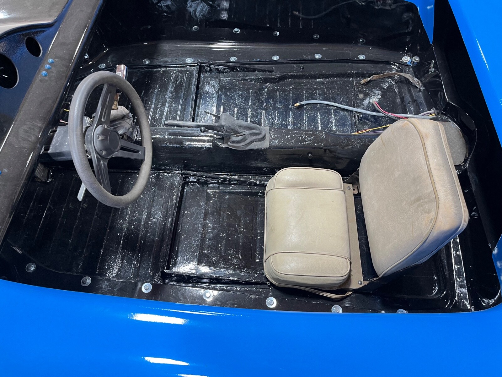 ReplicaKit-Makes-THUNDER-RANCH-RIOT-1965-Convertible-12