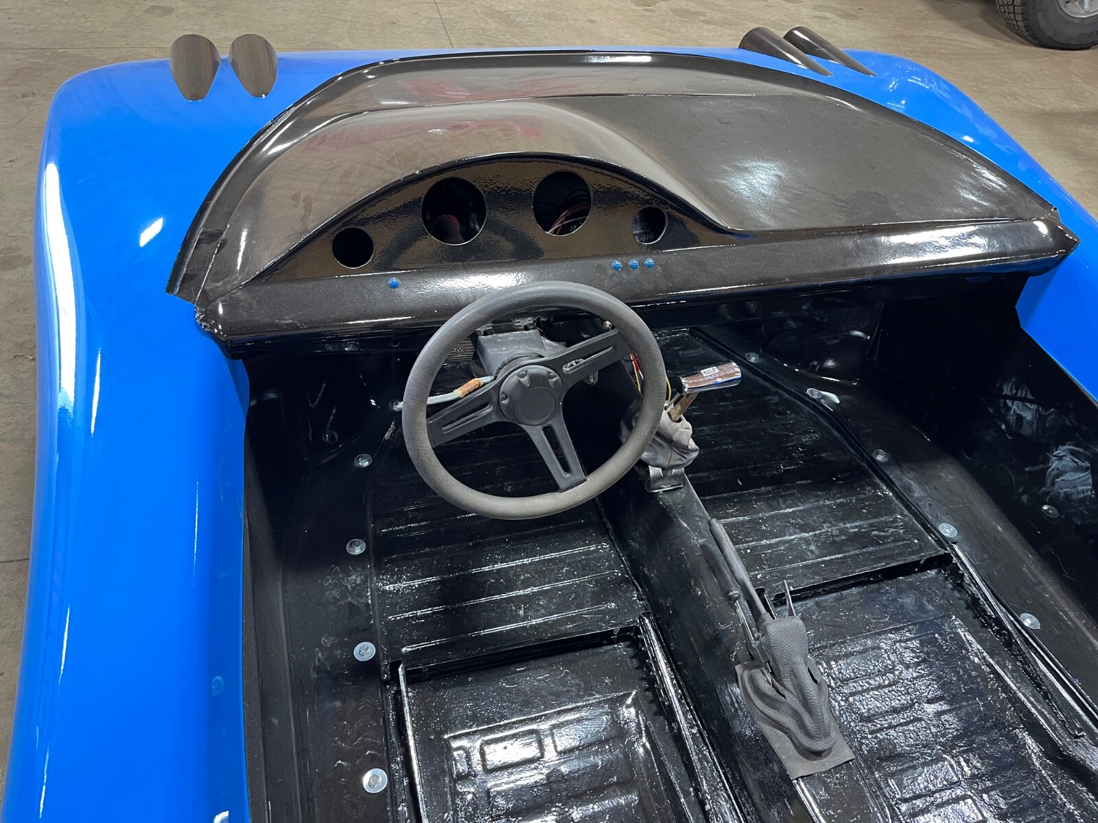 ReplicaKit-Makes-THUNDER-RANCH-RIOT-1965-Convertible-15