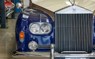 Rolls-Royce-Phantom-1965-7-Passenger-Limousine-14