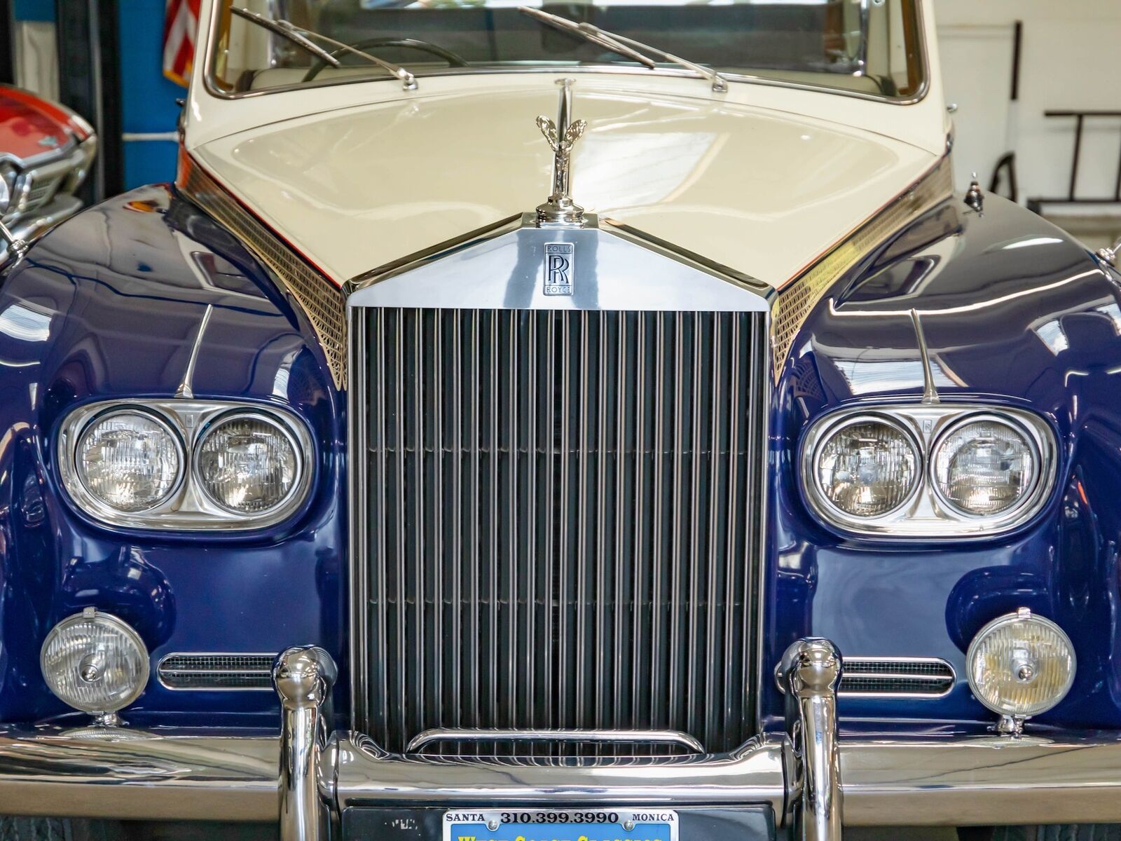 Rolls-Royce-Phantom-1965-7-Passenger-Limousine-15