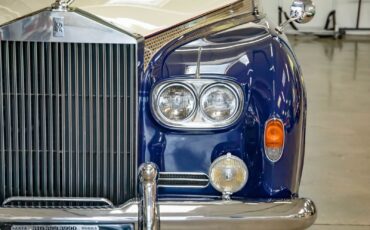 Rolls-Royce-Phantom-1965-7-Passenger-Limousine-16