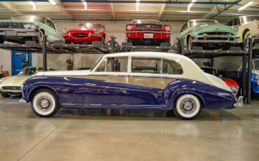 Rolls-Royce-Phantom-1965-7-Passenger-Limousine-6