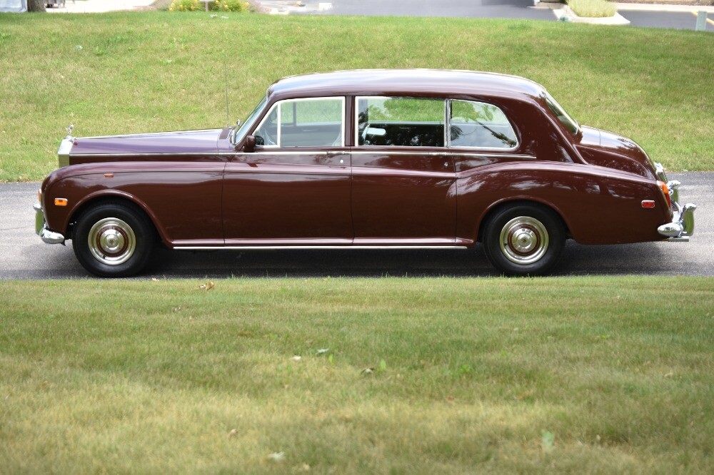 Rolls-Royce-Phantom-VI-1976-3