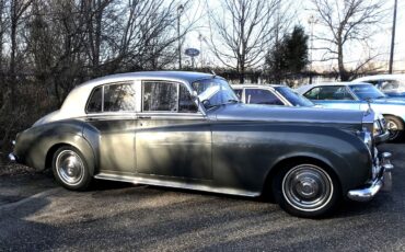 Rolls-Royce-Silver-Cloud-II-1960-Limousine-11