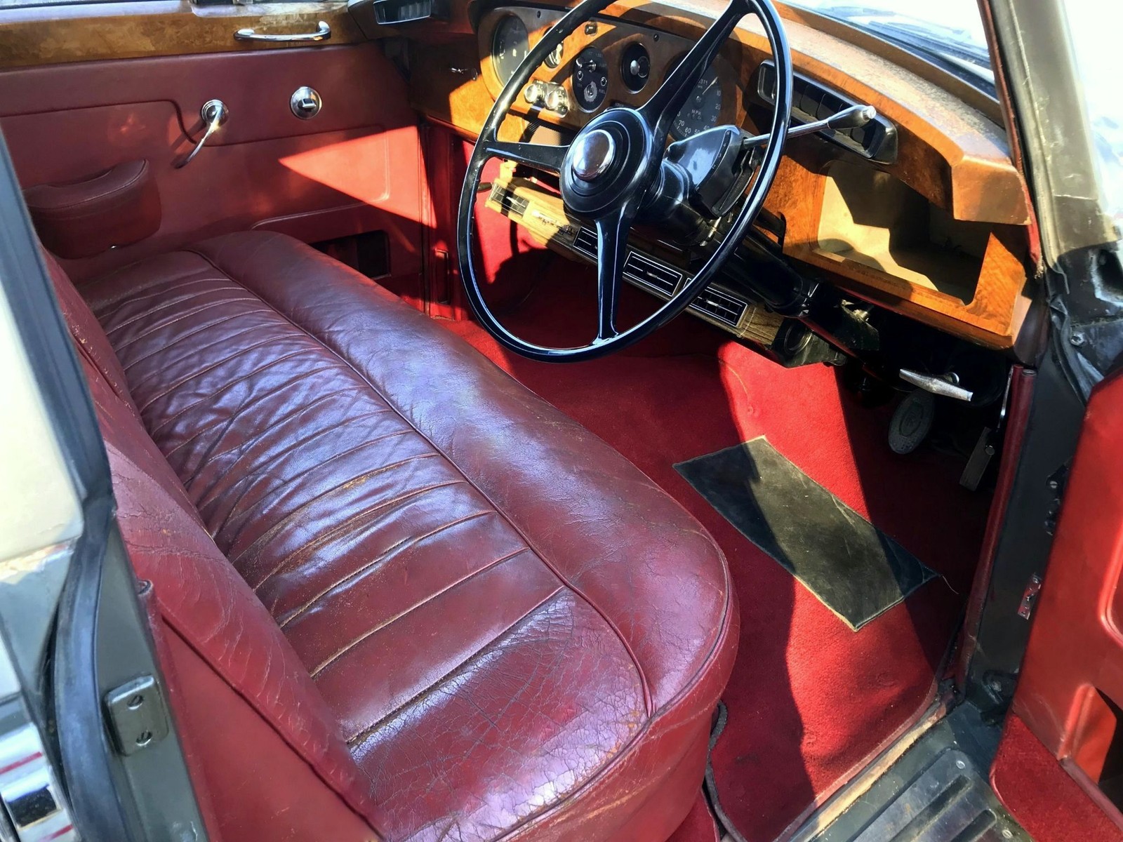 Rolls-Royce-Silver-Cloud-II-1960-Limousine-19